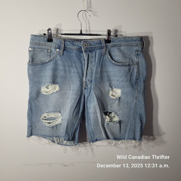 Jack & Jones 36 Light Blue Distressed Denim Shorts Raw Hem Button Fly - Picture 1 of 6